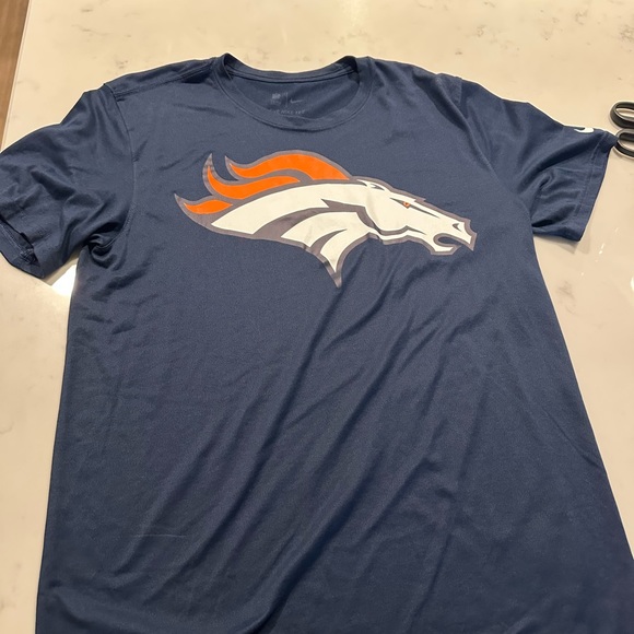 11 T-Shirts Size Medium Bulk Buy!! - Picture 7 of 11